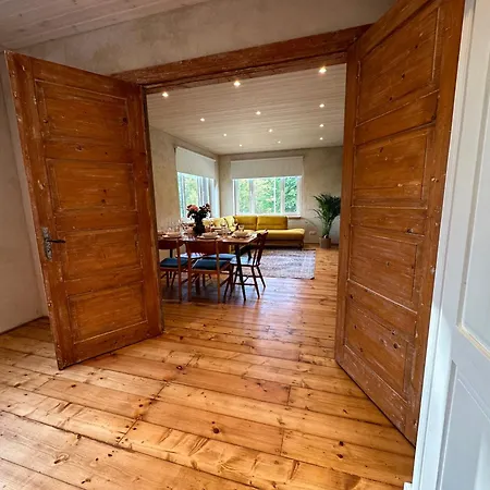 Magical Two Bedroom In 아파트