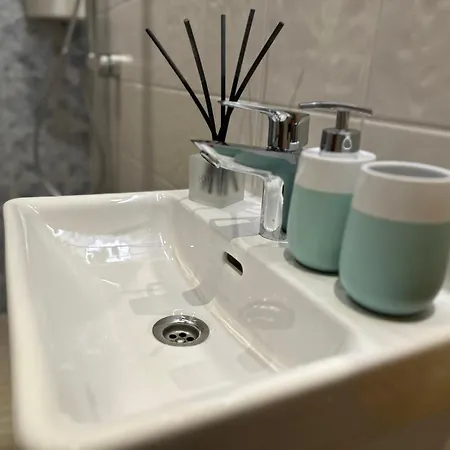 Magical Two Bedroom In 아파트 *