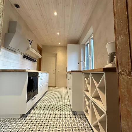 Magical Two Bedroom In 아파트